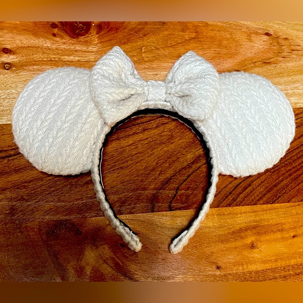 Disney Minnie Ears Headband by Park Hopper Designs-Like New! Sweater knit style